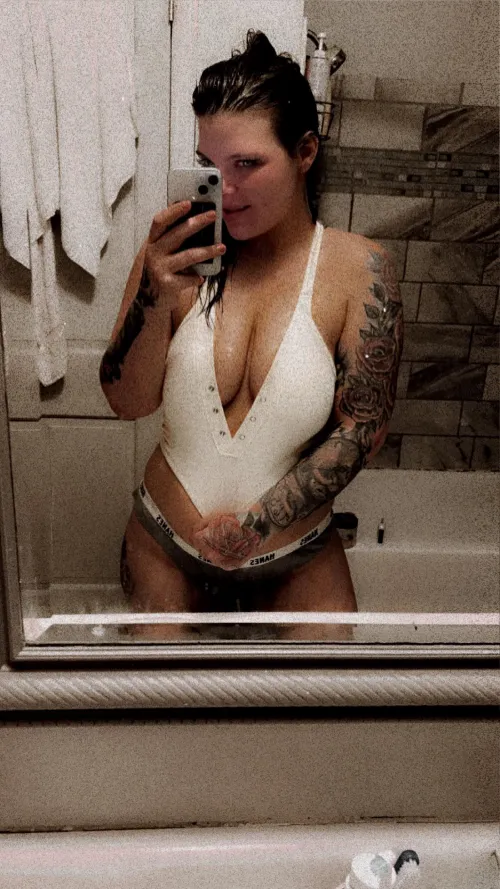 Would anyone possibly be down , to make content with me for my page? I’m looking for someone asap. Info is in bio 😄 Thumbnail