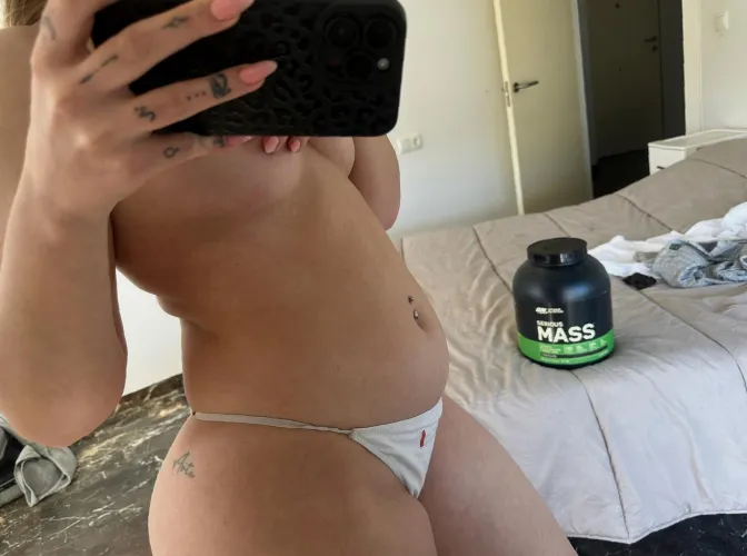 Would you feed me milkshakes until this belly grows 4 times its size? Thumbnail