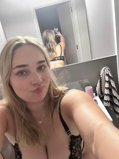 Would you let me sit on your face?  Looking for a bull that can fill me up. Thumbnail