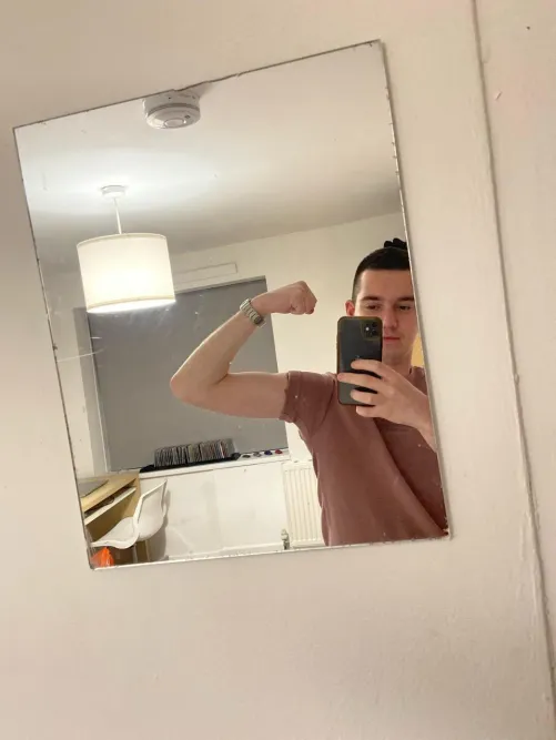 Wrestle these muscles Thumbnail