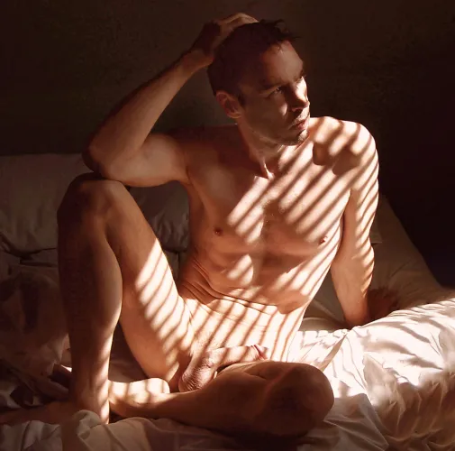 Ya, I'm nude Thumbnail