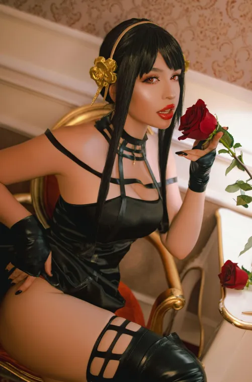 Yor Forger (Nana) Thumbnail