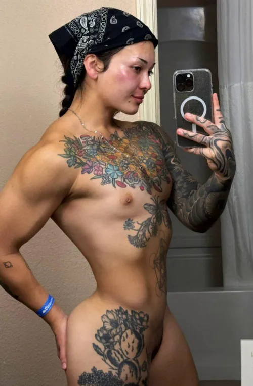 You wanna feel them flex while I'm on top, don’t you? Thumbnail