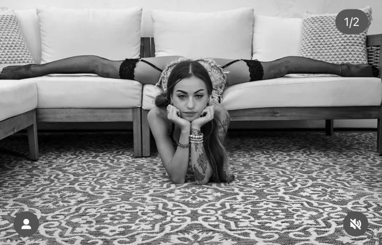 Zoe serena Thumbnail